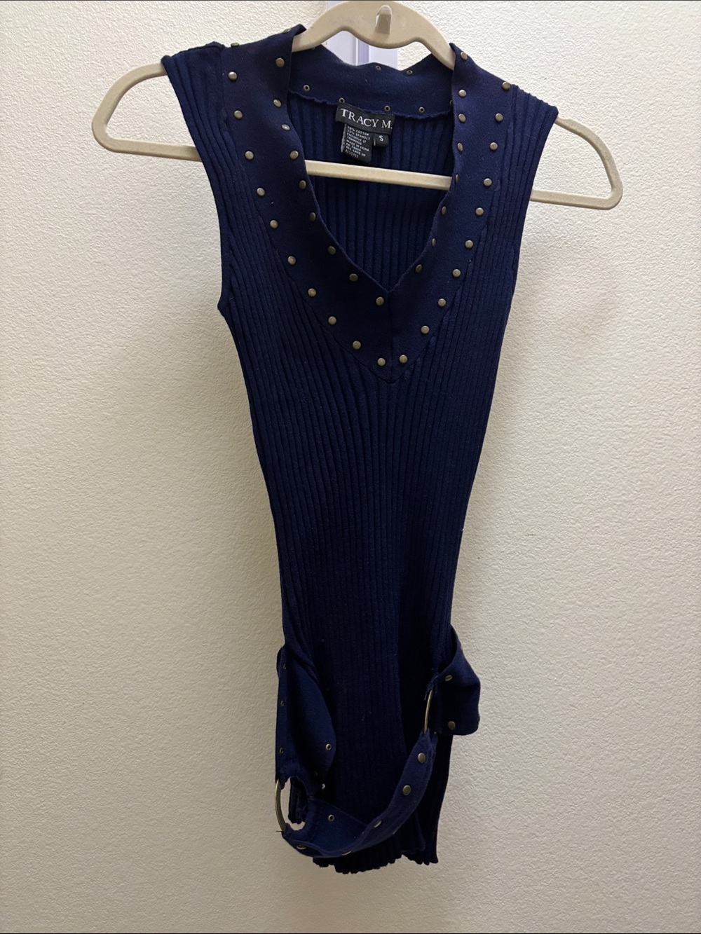 Tracy M Navy Ribbed Stud-Trim V-Neck Sleeveless Sweater Tank